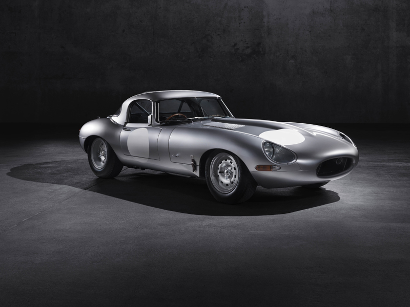 Illustration for article titled Jaguar Brings Back The Lightweight E-Type And It Is Unbelievably Sexy